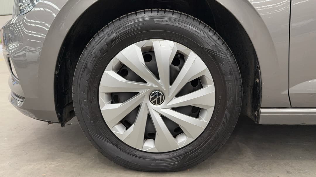 2021 Volkswagen Polo 70tsi Trendline, Automatic, 52972 km, Left Front Wheel