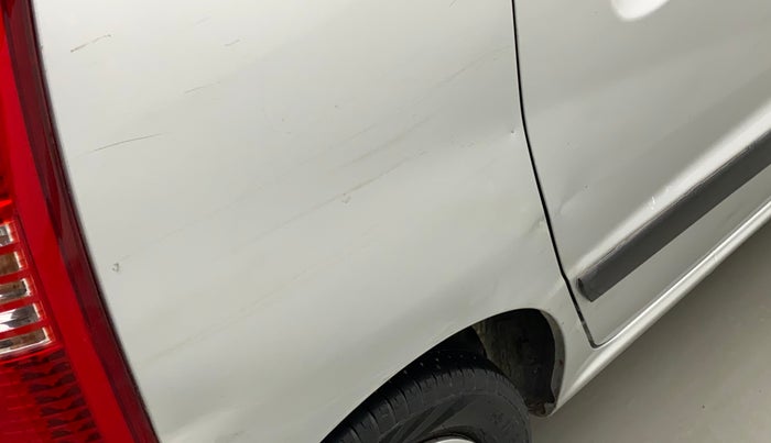 2011 Hyundai Santro Xing GLS, Petrol, Manual, 69,941 km, Right quarter panel - Minor scratches