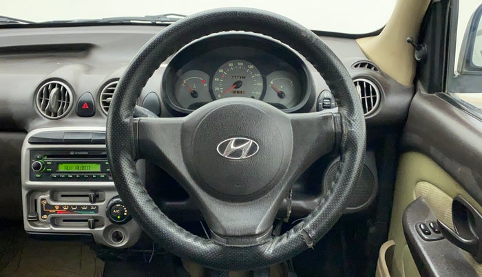 2011 Hyundai Santro Xing GLS, Petrol, Manual, 69,941 km, Steering Wheel Close Up