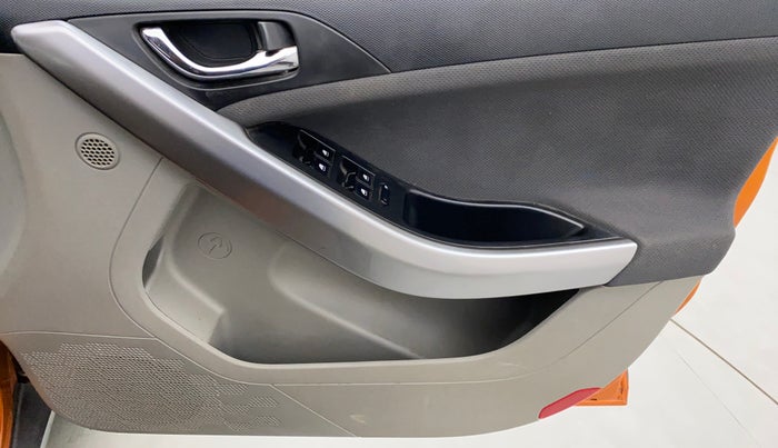 2018 Tata NEXON XZ+ 1.2 DUAL TONE, Petrol, Manual, 24,407 km, Driver Side Door Panels Control