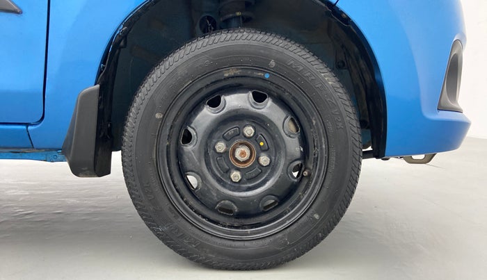 2017 Maruti Alto K10 VXI P, Petrol, Manual, 41,384 km, Right Front Wheel