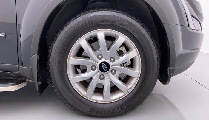 2020 Mahindra XUV500 W9, Diesel, Manual, 8,018 km, Right Front Wheel