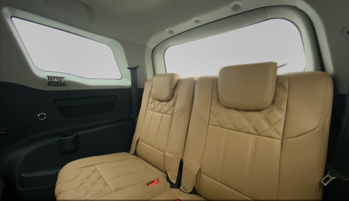 2020 Mahindra XUV500 W9, Diesel, Manual, 8,018 km, Third Seat Row ( optional )