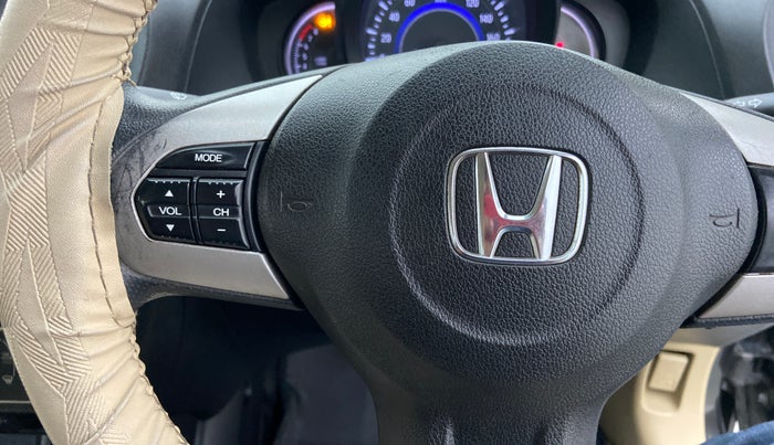 2015 Honda Amaze 1.2L I-VTEC S AT, Petrol, Automatic, 1,05,518 km, Steering wheel - Phone control not functional