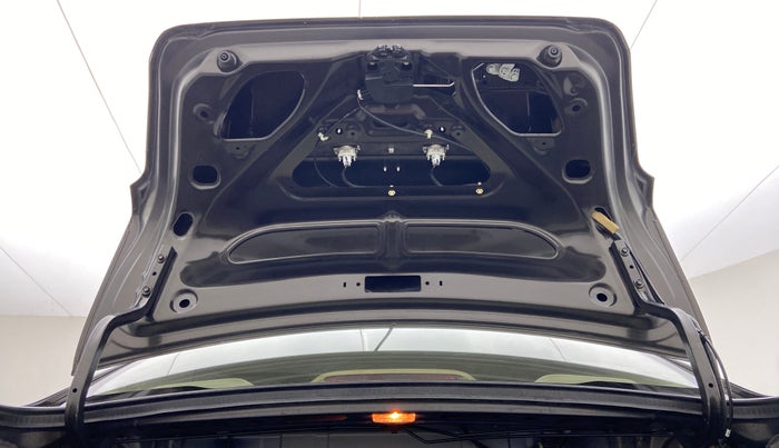 2015 Honda Amaze 1.2L I-VTEC S AT, Petrol, Automatic, 1,05,518 km, Boot Door Open