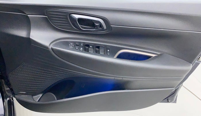 2022 Hyundai NEW I20 ASTA (O) 1.2 AT, Petrol, Automatic, 5,714 km, Driver Side Door Panels Control