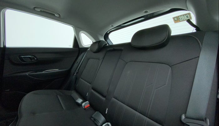 2022 Hyundai NEW I20 ASTA (O) 1.2 AT, Petrol, Automatic, 5,714 km, Right Side Rear Door Cabin