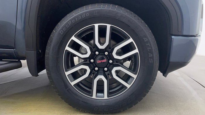GMC Sierra-Right Front Tyre