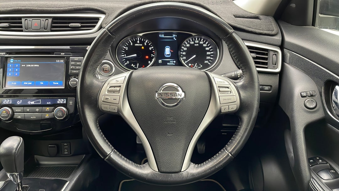 2014 Nissan X-trail Ti (4x4), Automatic, 90254 km, Steering Wheel Close-up