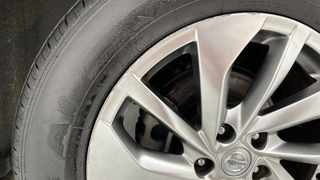 2014 Nissan X-trail Ti (4x4), Automatic, 90254 km, Wheels Rim Rear RHS Gutter Rash