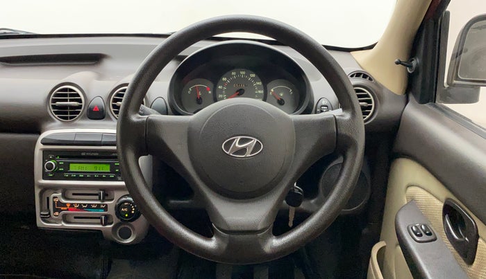 2013 Hyundai Santro Xing GLS, Petrol, Manual, 32,657 km, Steering Wheel Close Up
