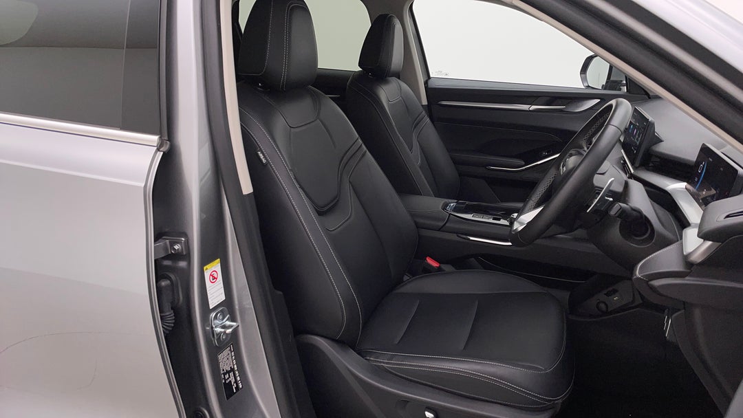 2022 GWM Haval H6 Lux, Automatic, 32905 km, Right Side Front Door Cabin View