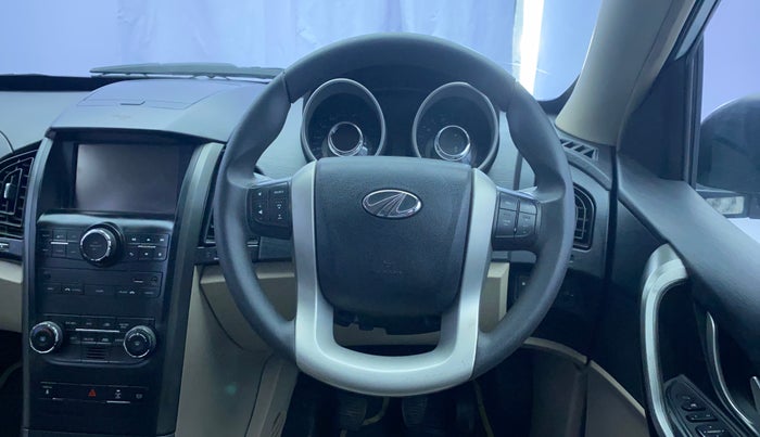 2016 Mahindra XUV500 W6, Diesel, Manual, 88,750 km, Steering Wheel Close Up