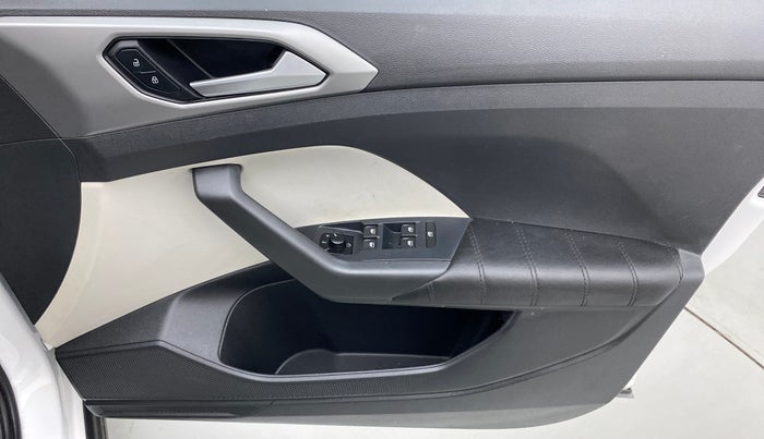 2022 Volkswagen TAIGUN HIGHLINE 1.0 TSI AT, Petrol, Automatic, 16,138 km, Driver Side Door Panels Control