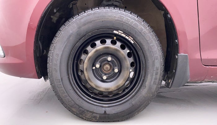 2015 Maruti Swift Dzire VDI, Diesel, Manual, 96,621 km, Left Front Wheel