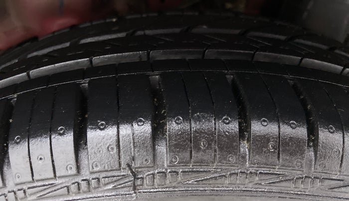 2018 Hyundai Eon MAGNA PLUS, Petrol, Manual, 2,734 km, Left Rear Tyre Tread