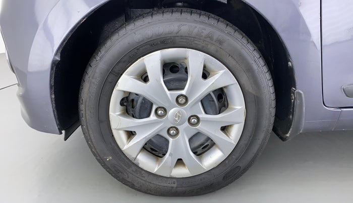 2015 Hyundai Grand i10 SPORTZ 1.1 CRDI, Diesel, Manual, 74,241 km, Left Front Wheel