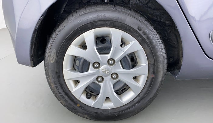 2015 Hyundai Grand i10 SPORTZ 1.1 CRDI, Diesel, Manual, 74,241 km, Right Rear Wheel