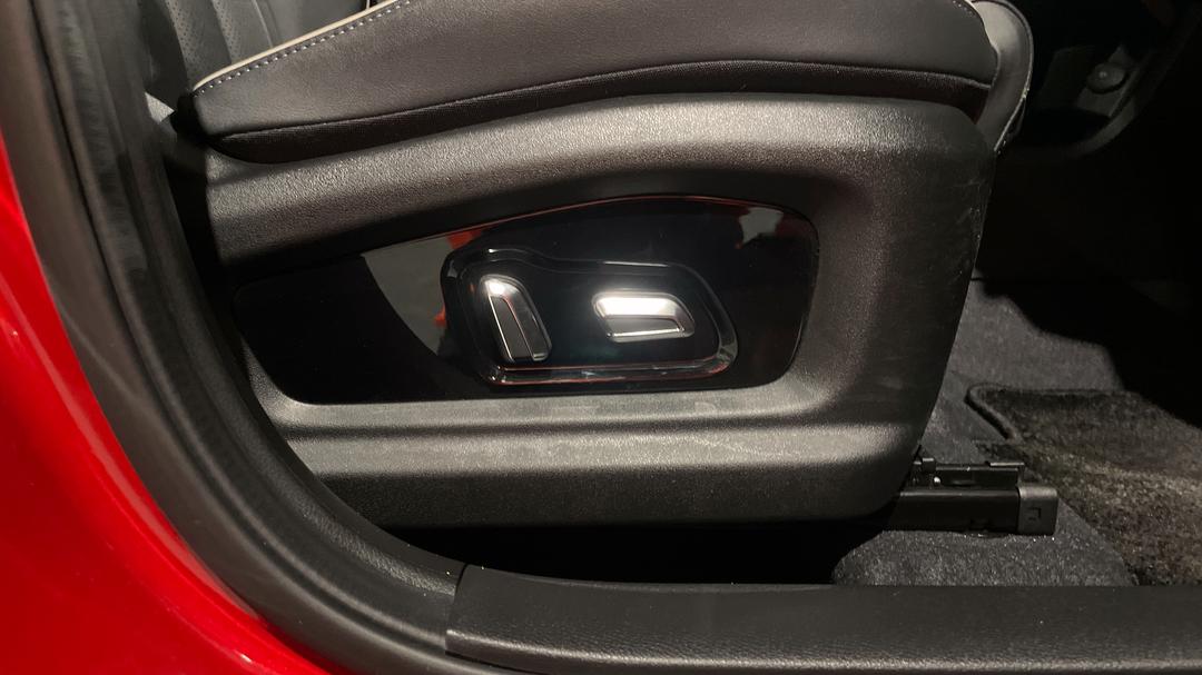 2025 Chery Tiggo 4 Pro Ultimate, Automatic, 7922 km, Drivers Side Adjustment Panel