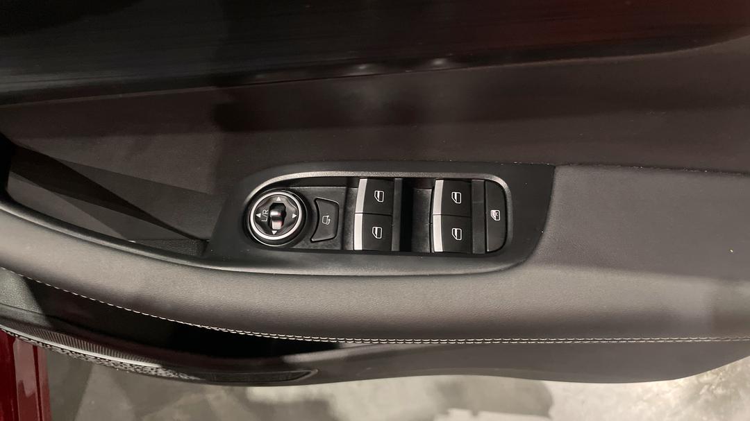 2025 Chery Tiggo 4 Pro Ultimate, Automatic, 7922 km, Drivers Side Door Panel Controls