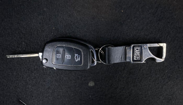 2014 Hyundai Xcent S 1.2 OPT, Petrol, Manual, 62,762 km, Key Close Up