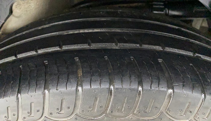 2020 Mahindra XUV500 W7 AT, Diesel, Automatic, 61,852 km, Left Rear Tyre Tread