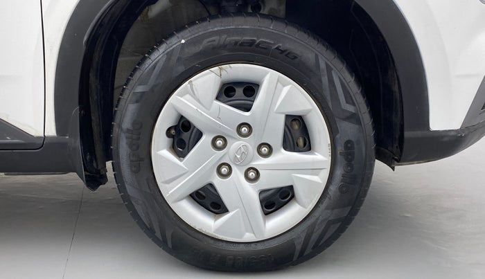 2020 Hyundai VENUE S MT 1.2 KAPPA, Petrol, Manual, 45,835 km, Right Front Wheel