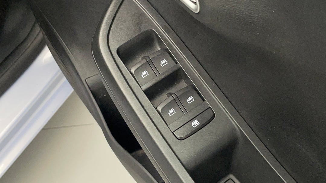 2022 MG 3 Core (with Navigation), Automatic, 34466 km, Drivers Side Door Panel Controls