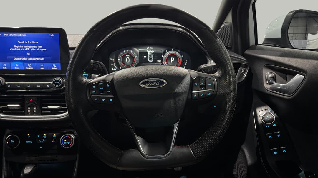 2020 Ford Puma St-line, Automatic, 124833 km, Steering Wheel Close-up