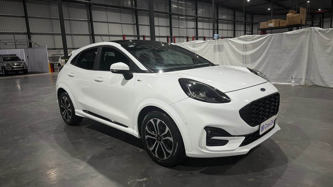 2020 Ford Puma St-line, Automatic, 124833 km, Right Front Diagonal (45- Degree) View