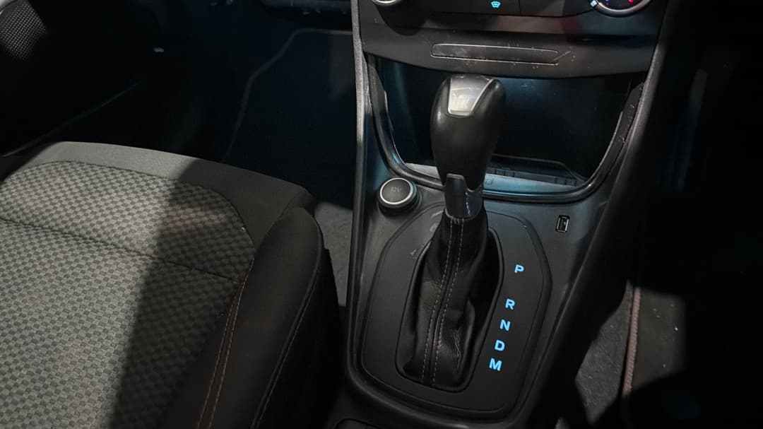 2020 Ford Puma St-line, Automatic, 124833 km, Gear Lever 