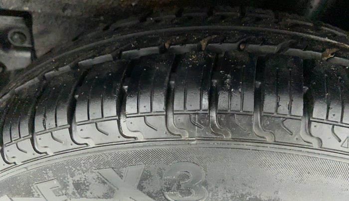 2014 Maruti Ritz LDI, Diesel, Manual, 71,067 km, Left Rear Tyre Tread