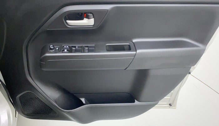 2021 Maruti New Wagon-R ZXI 1.2L AGS, Petrol, Automatic, 5,320 km, Driver Side Door Panels Control