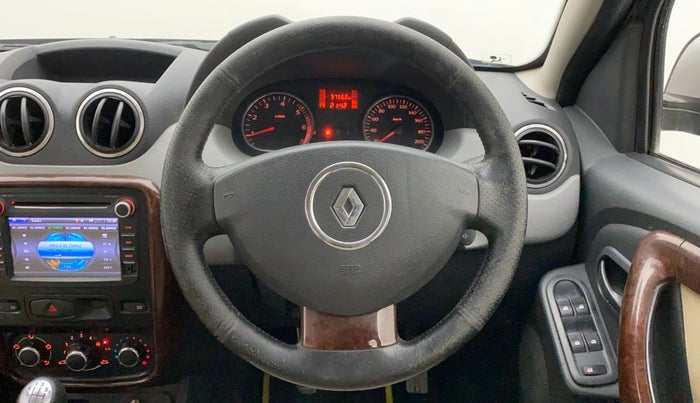 2014 Renault Duster 110 PS RXL ADVENTURE, Diesel, Manual, 97,662 km, Steering Wheel Close Up