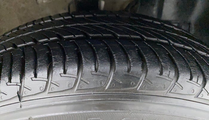 2019 Maruti New Wagon-R VXI 1.2L, Petrol, Manual, 10,172 km, Right Front Tyre Tread