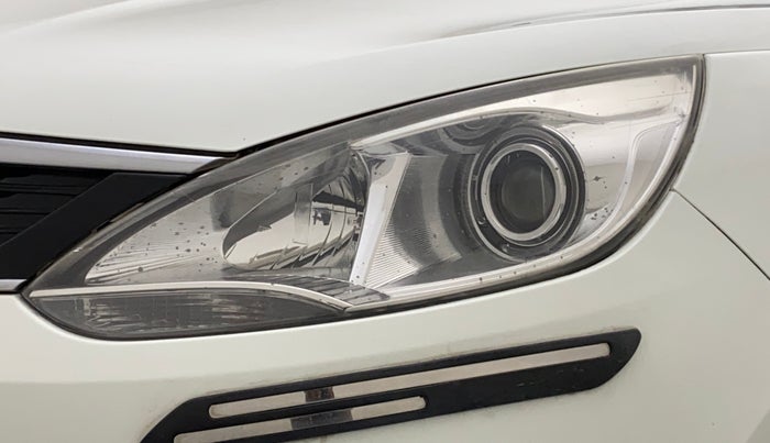 2015 Tata Zest XTA F-TRONIC DIESEL, Diesel, Automatic, 28,782 km, Left headlight - Daytime running light not functional