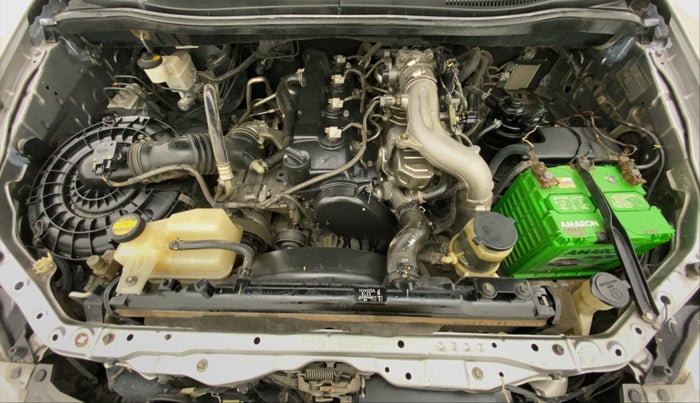2015 Toyota Innova 2.5 GX 8 STR, Diesel, Manual, 82,593 km, Open Bonet