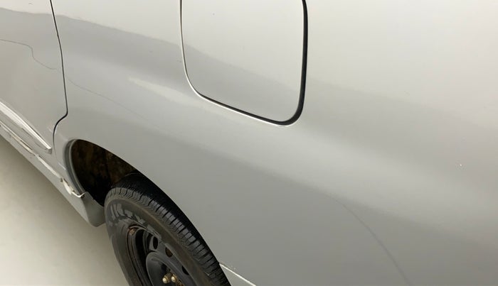2015 Toyota Innova 2.5 GX 8 STR, Diesel, Manual, 82,593 km, Left quarter panel - Minor scratches