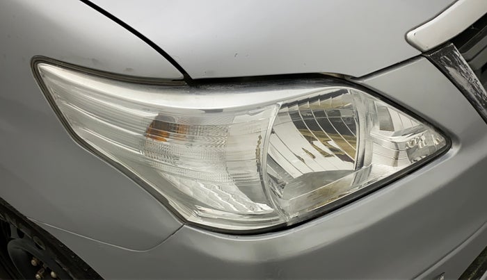 2015 Toyota Innova 2.5 GX 8 STR, Diesel, Manual, 82,593 km, Right headlight - Minor scratches