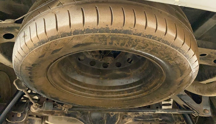 2015 Toyota Innova 2.5 GX 8 STR, Diesel, Manual, 82,593 km, Spare Tyre