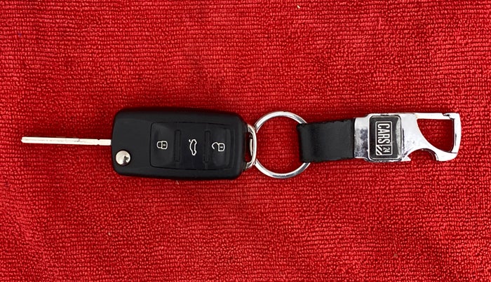 2015 Volkswagen Vento HIGHLINE DIESEL, Diesel, Manual, 87,317 km, Key Close Up