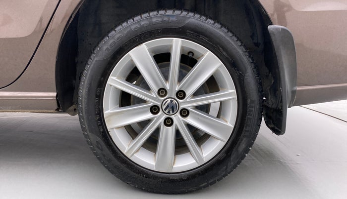 2015 Volkswagen Vento HIGHLINE DIESEL, Diesel, Manual, 87,317 km, Left Rear Wheel