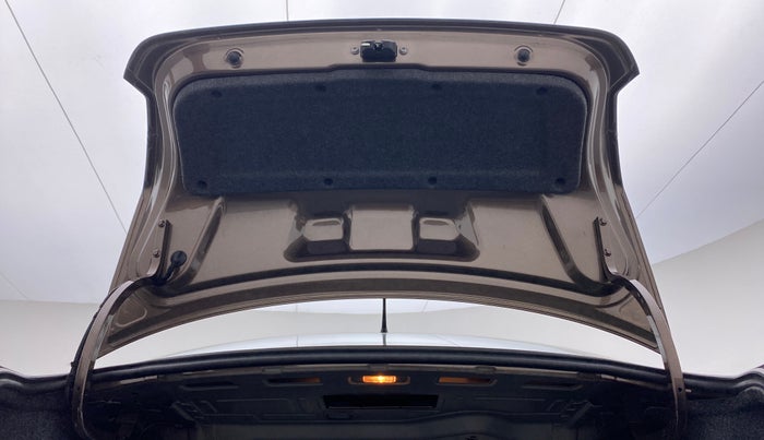 2015 Volkswagen Vento HIGHLINE DIESEL, Diesel, Manual, 87,317 km, Boot Door Open