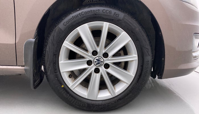2015 Volkswagen Vento HIGHLINE DIESEL, Diesel, Manual, 87,317 km, Right Front Wheel