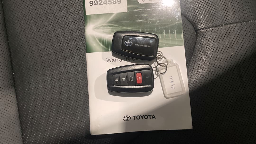2021 Toyota Kluger Grande Hybrid AWD, Automatic, 94370 km, Key Close-up