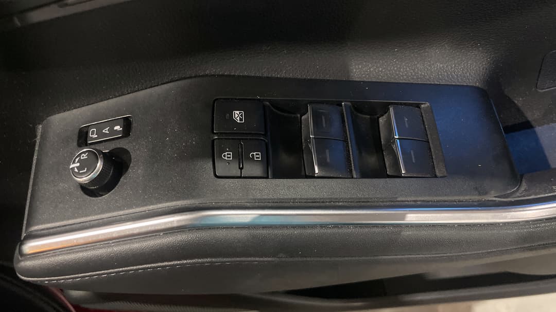 2021 Toyota Kluger Grande Hybrid AWD, Automatic, 94370 km, Drivers Side Door Panel Controls