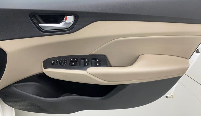 2019 Hyundai Verna 1.6 SX VTVT (O), Petrol, Manual, 36,477 km, Driver Side Door Panels Control