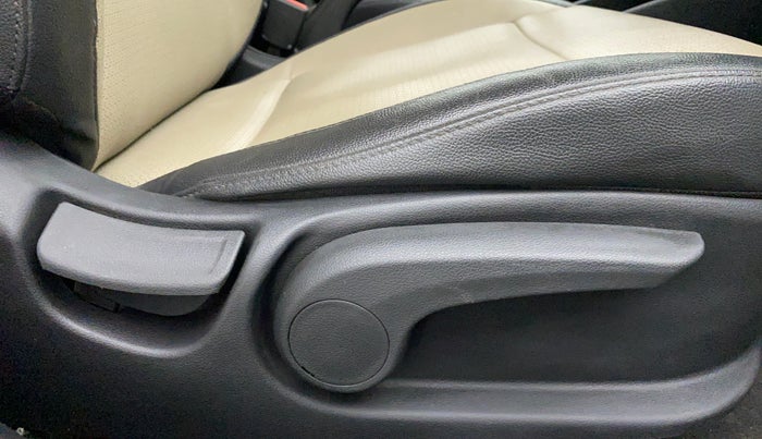 2019 Hyundai Verna 1.6 SX VTVT (O), Petrol, Manual, 36,477 km, Driver Side Adjustment Panel