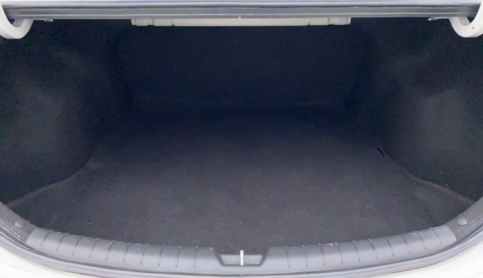 2019 Hyundai Verna 1.6 SX VTVT (O), Petrol, Manual, 36,477 km, Boot Inside