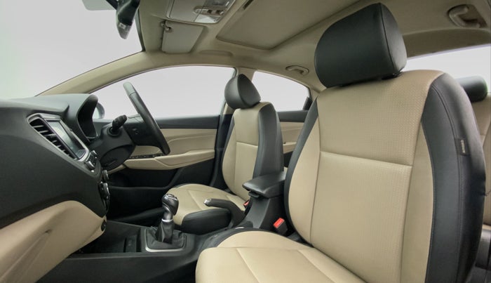 2019 Hyundai Verna 1.6 SX VTVT (O), Petrol, Manual, 36,477 km, Right Side Front Door Cabin